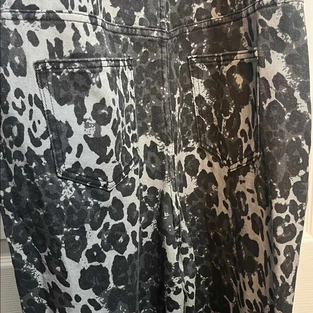Cider Black and White Animal Print Jumpsuit - Picture 4 of 6